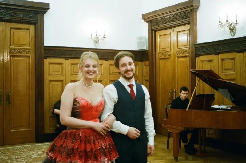 Concert Hall Complexion: The Refined Beauty Rituals of Britain's Cultural Elite